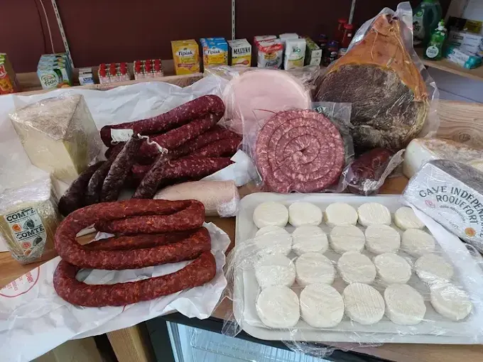 Aperçu de nos fromages et charcuterie