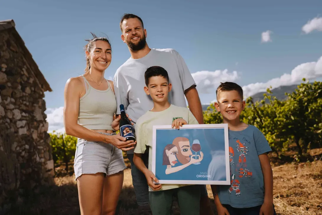 Photo de famille dans les vignes